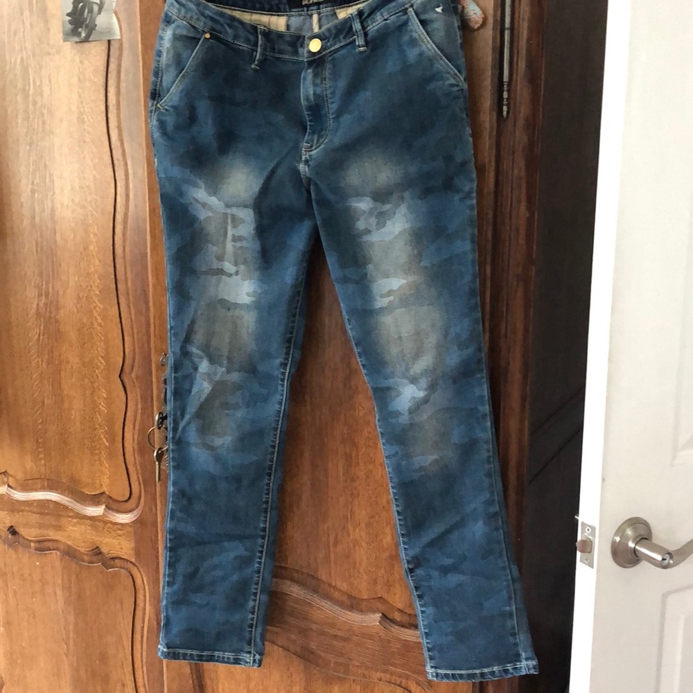 Chip Fowler Camouflage jeans size 28